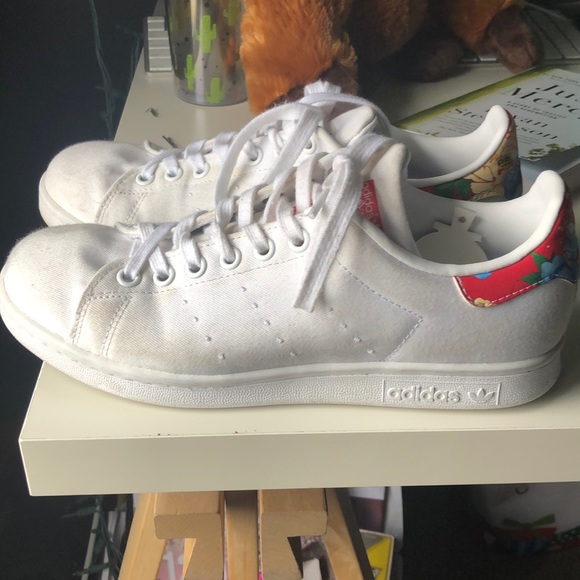 Floral Stan Smiths - Picture 1 of 4